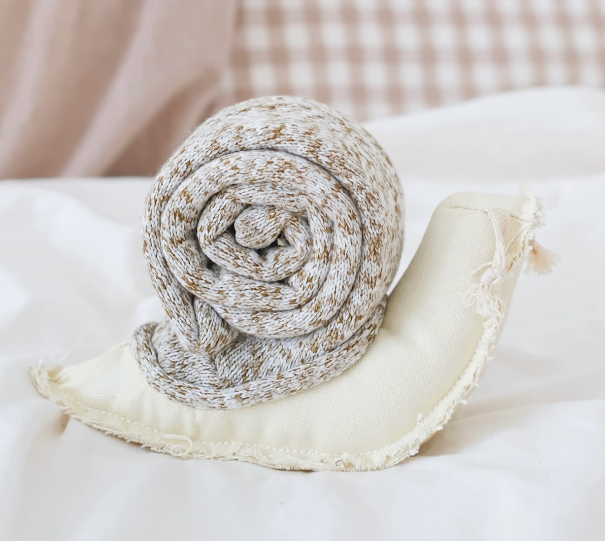 Lambwolf Nosework Snail Dog Toy