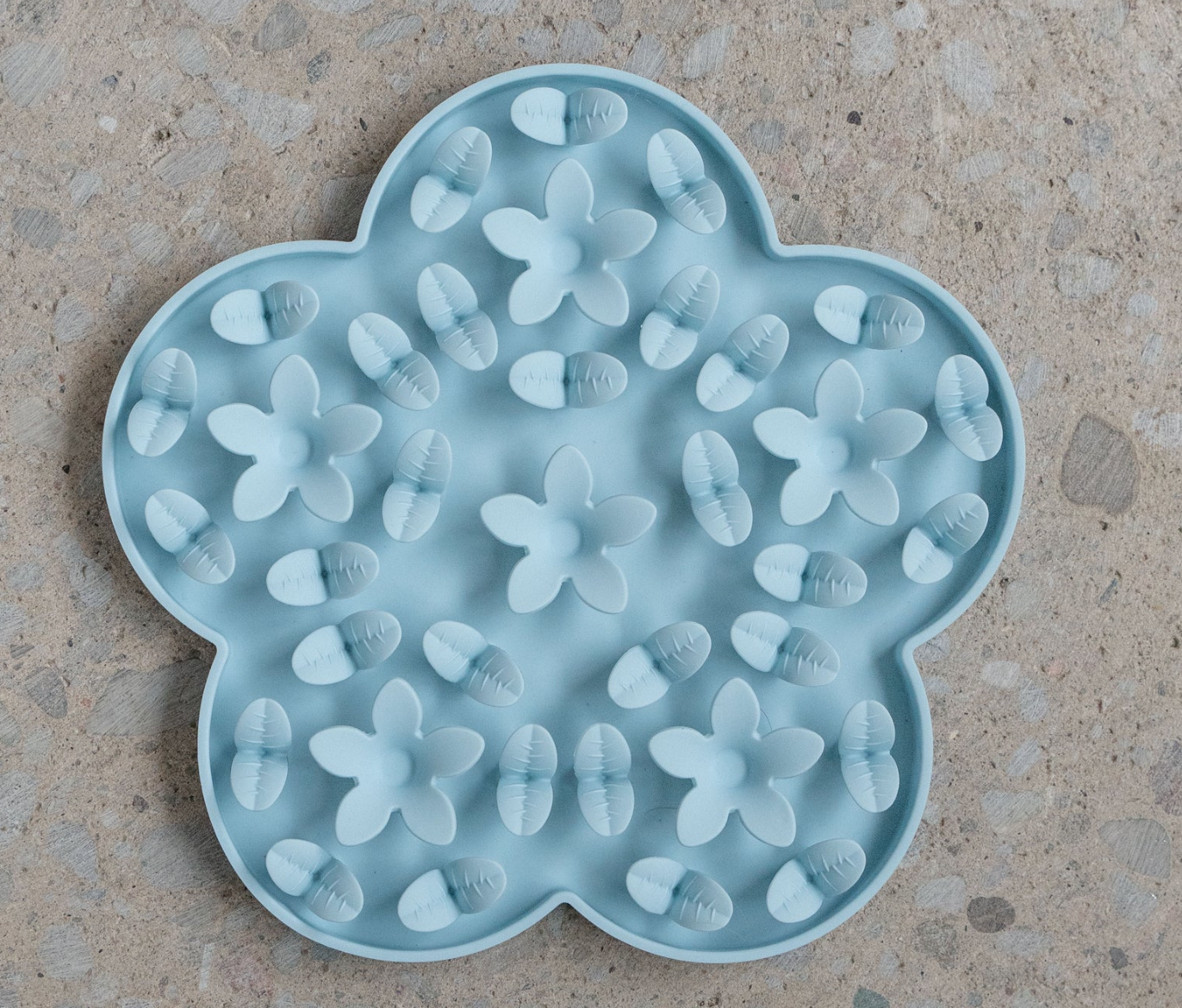 Dexypaws Flower Hide and Seek Silicone Snuffle Mat - Sky Blue